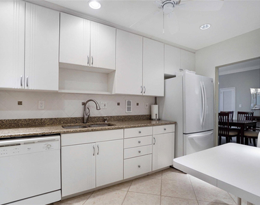 4250 Galt Ocean Drive - Photo Thumbnail 16