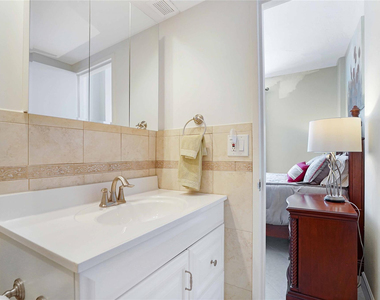4250 Galt Ocean Drive - Photo Thumbnail 24