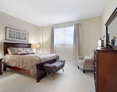 4250 Galt Ocean Drive - Photo Thumbnail 20