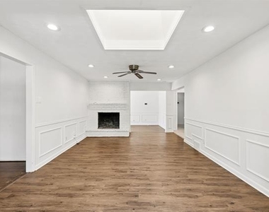 9028 Fringewood Drive - Photo Thumbnail 6