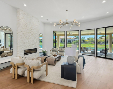 8429 E Del Camino Drive - Photo Thumbnail 2