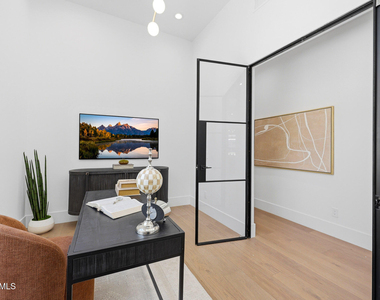 8429 E Del Camino Drive - Photo Thumbnail 24
