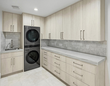 8429 E Del Camino Drive - Photo Thumbnail 33