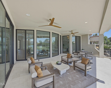 8429 E Del Camino Drive - Photo Thumbnail 41