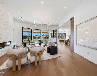 8429 E Del Camino Drive - Photo Thumbnail 5
