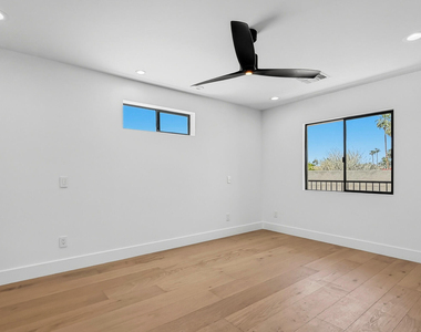 8429 E Del Camino Drive - Photo Thumbnail 35