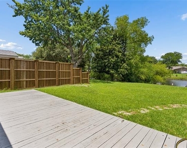 5517 Castleview Lane - Photo Thumbnail 27