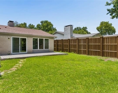5517 Castleview Lane - Photo Thumbnail 30