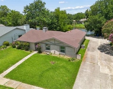 5517 Castleview Lane - Photo Thumbnail 38