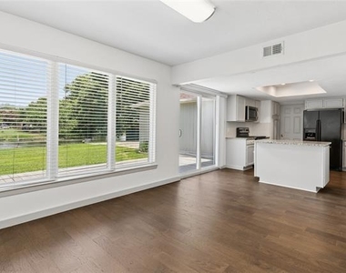 5517 Castleview Lane - Photo Thumbnail 9