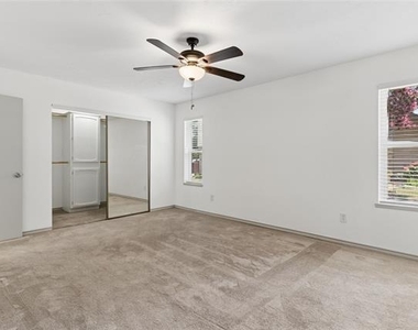 5517 Castleview Lane - Photo Thumbnail 17