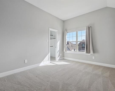 727 Waterbrook Parkway - Photo Thumbnail 19