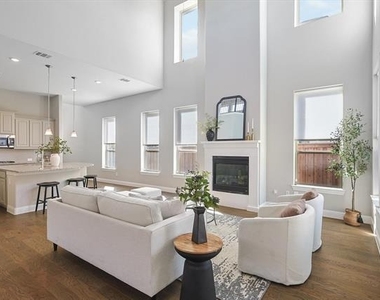 727 Waterbrook Parkway - Photo Thumbnail 8