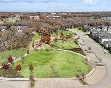 727 Waterbrook Parkway - Photo Thumbnail 35