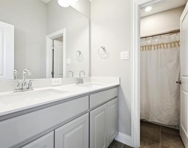 727 Waterbrook Parkway - Photo Thumbnail 26