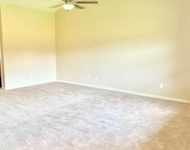 5936 Garnet Hill Lane - Photo Thumbnail 16
