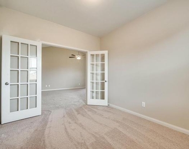 5936 Garnet Hill Lane - Photo Thumbnail 4