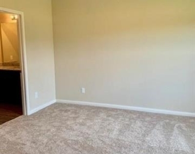 5936 Garnet Hill Lane - Photo Thumbnail 17