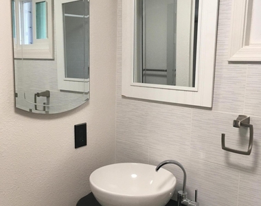 623 S Country Club Drive - Photo Thumbnail 6