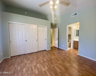 14562 W Moccasin Trail - Photo Thumbnail 10