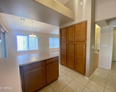 14562 W Moccasin Trail - Photo Thumbnail 7