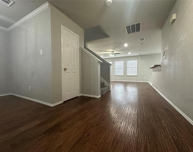 2525 Mesa Valley Drive - Photo Thumbnail 9