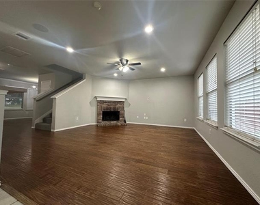 2525 Mesa Valley Drive - Photo Thumbnail 7