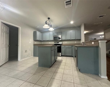 2525 Mesa Valley Drive - Photo Thumbnail 3