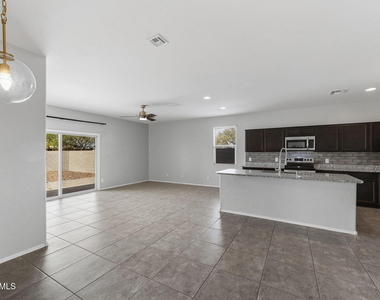 17878 N Pietra Road - Photo Thumbnail 7