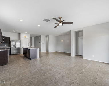 17878 N Pietra Road - Photo Thumbnail 9