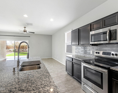 17878 N Pietra Road - Photo Thumbnail 12