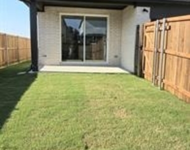 3010 Eleanor Drive - Photo Thumbnail 28