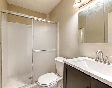 15889 Preston Road - Photo Thumbnail 16