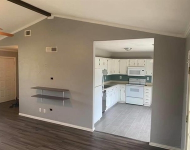 5640 Turner Street - Photo Thumbnail 4