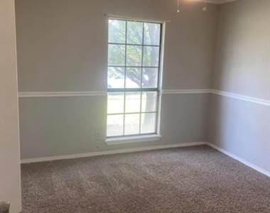 5640 Turner Street - Photo Thumbnail 7