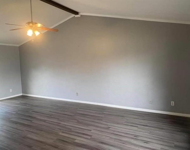 5640 Turner Street - Photo Thumbnail 5
