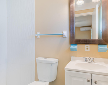 2546 Ne Hickory Avenue - Photo Thumbnail 8