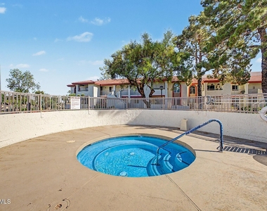 10610 S 48th Street - Photo Thumbnail 28