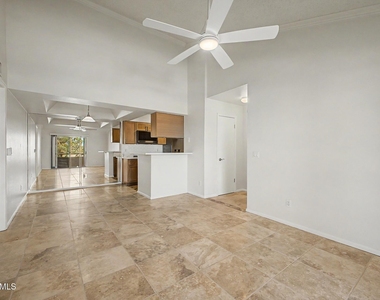 10610 S 48th Street - Photo Thumbnail 4