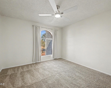 10610 S 48th Street - Photo Thumbnail 12