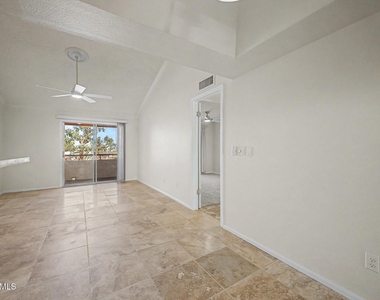 10610 S 48th Street - Photo Thumbnail 6