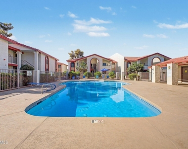 10610 S 48th Street - Photo Thumbnail 29