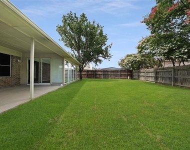 2910 Chisholm Trail - Photo Thumbnail 28