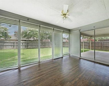 2910 Chisholm Trail - Photo Thumbnail 24