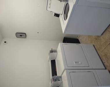 1444 Windsor Court - Photo Thumbnail 11