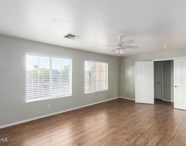 2739 E Indian Wells Place - Photo Thumbnail 15