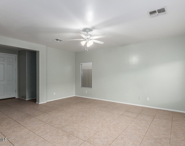 2739 E Indian Wells Place - Photo Thumbnail 4