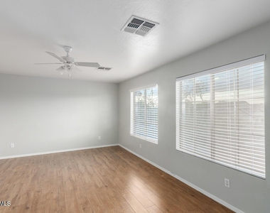 2739 E Indian Wells Place - Photo Thumbnail 12