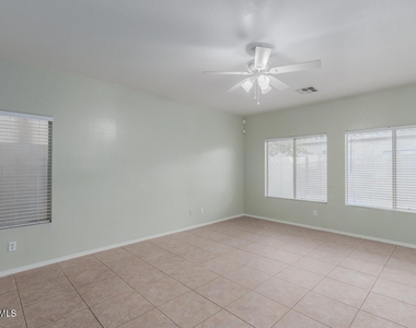 2739 E Indian Wells Place - Photo Thumbnail 2