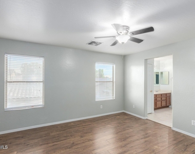 2739 E Indian Wells Place - Photo Thumbnail 16